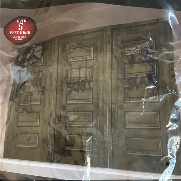 It Chapter Two- Scene Setters Over 5 Feet High New Backdrop Decoration - Picture 2 of 5